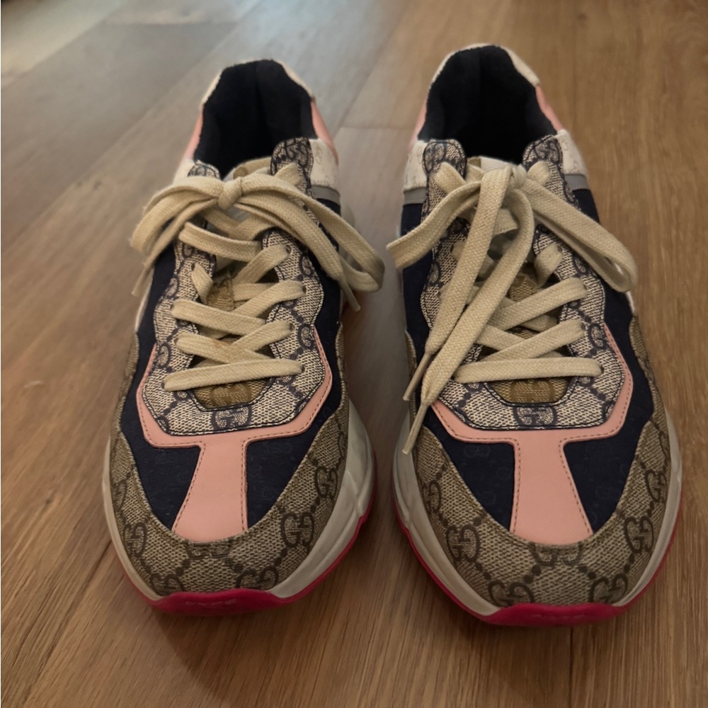 Authentic Gucci Rhyton low-top sneakers Size 40.5 - Picture 6 of 11